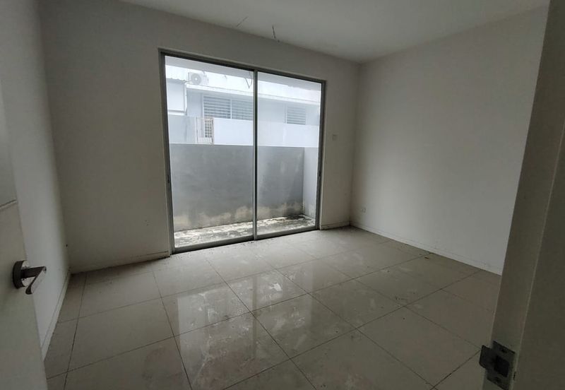 Fairfield Residences, Tropicana Heights