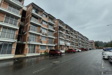 Villa Court @ Goodview Height