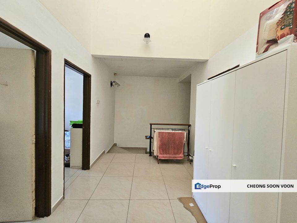 Freehold Kitchen Extended Gated Guarded 2 Storey Terrace @ The Royale Cheras For Sale, Selangor, Cheras