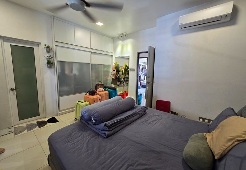 SL7, Bandar Sungai Long