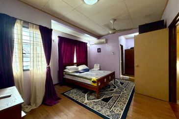 Bandar Tun Hussein Onn