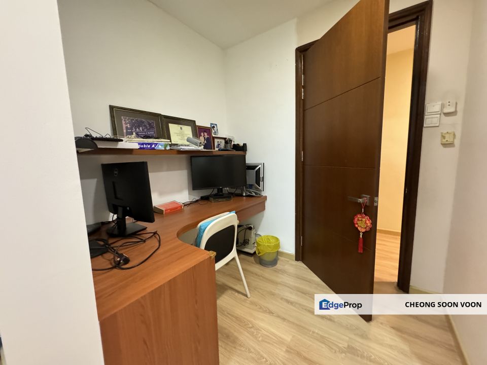 Taman Bukit Mandarina Cheras 2.5 Storey Terrace House For Sale Gated Guarded Partly Furnished, Kuala Lumpur, Cheras