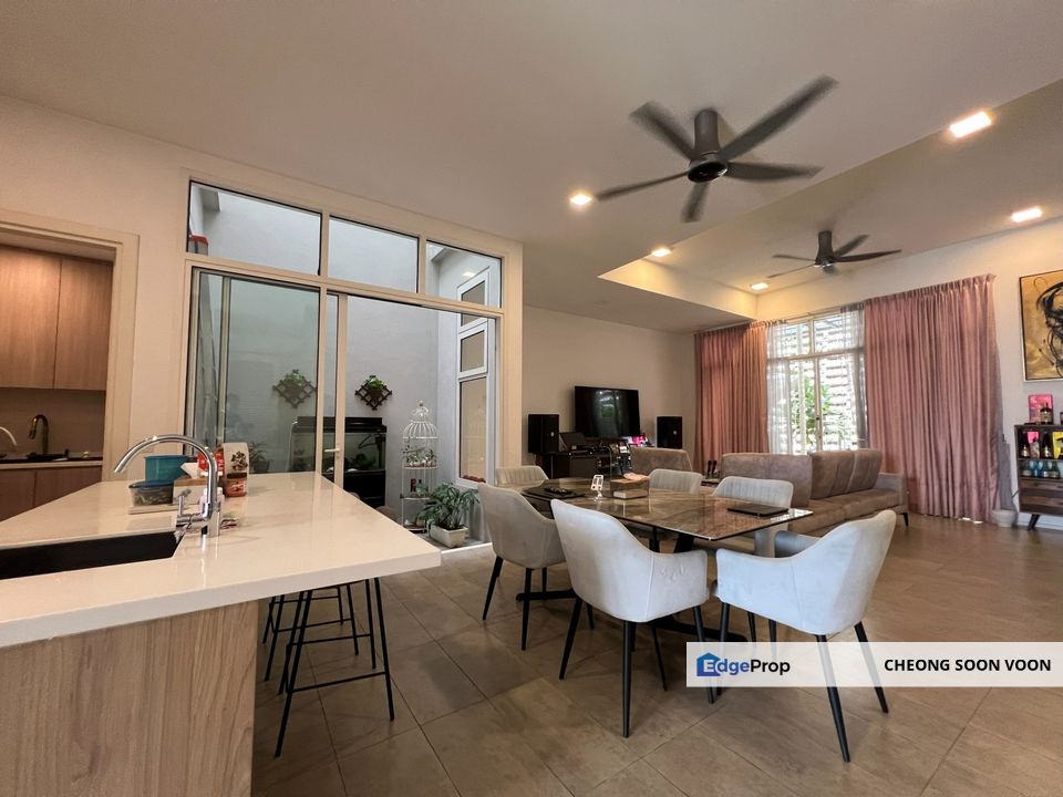Senja Residence Seri Kembangan 3 Storey Superlink House For Sale Modern Luxury Good Condition, Selangor, Seri Kembangan