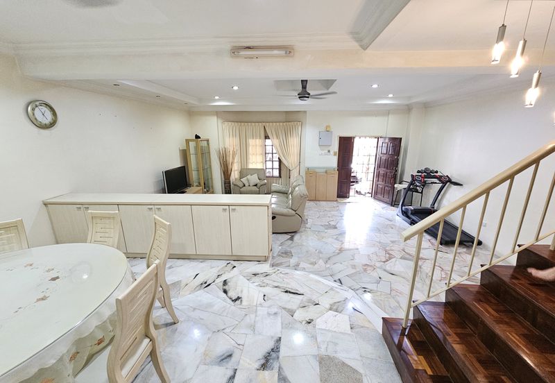 SL 4, Bandar Sungai Long