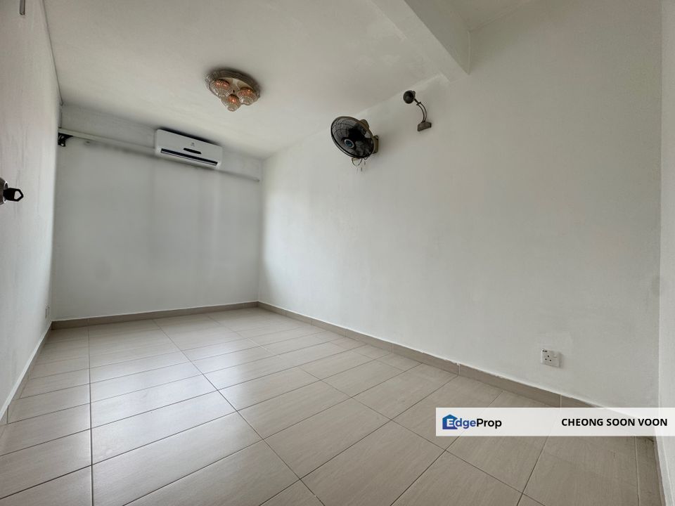 Bukit Serdang 2 Storey Terrace House For Sale Freehold Renovated Good Condition, Selangor, Seri Kembangan