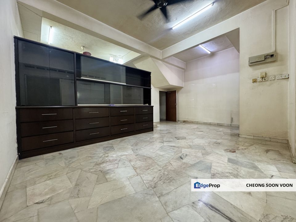 Bukit Serdang 2 Storey Terrace House For Sale Freehold Kitchen Front And Back Extended , Selangor, Seri Kembangan