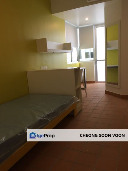 Cheap Good ROI Furnished 4 Bedroom Apartment @ Univillage Semenyih, Selangor, Semenyih