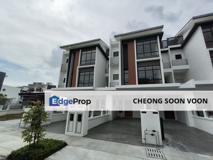 New 2 Stry Townhouse Partly Furnished @ Sungai Lalang Semenyih Taman Akasia, Selangor, Semenyih