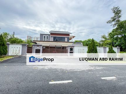 HUGE LAND‼️2 Storey Bungalow Nilai Spring Villas, Negeri Sembilan, Nilai