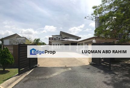 HUGE LAND‼️Double Storey Bungalow Banyan Close, Selangor, Bangi