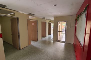 Bunglow - Commercial Potential: PJ Newton, Jalan Canggai