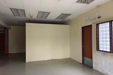 Bunglow - Commercial Potential: PJ Newton, Jalan Canggai