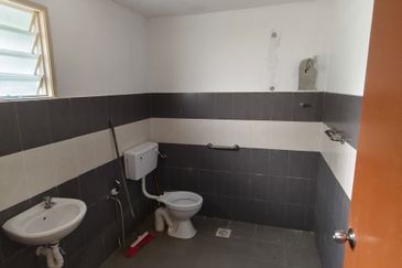 Bunglow - Commercial Potential: PJ Newton, Jalan Canggai