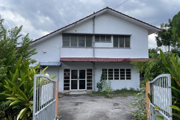 Bunglow - Commercial Potential: PJ Newton, Jalan Canggai