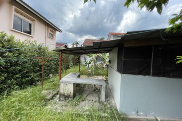 Bunglow - Commercial Potential: PJ Newton, Jalan Canggai