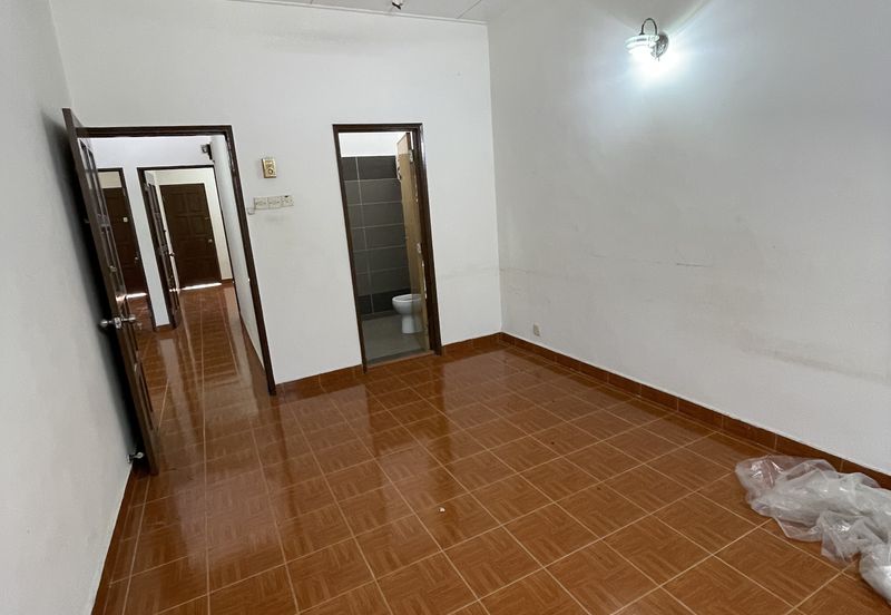 Terrace, Taman Gembira, OUG - facing green reserve