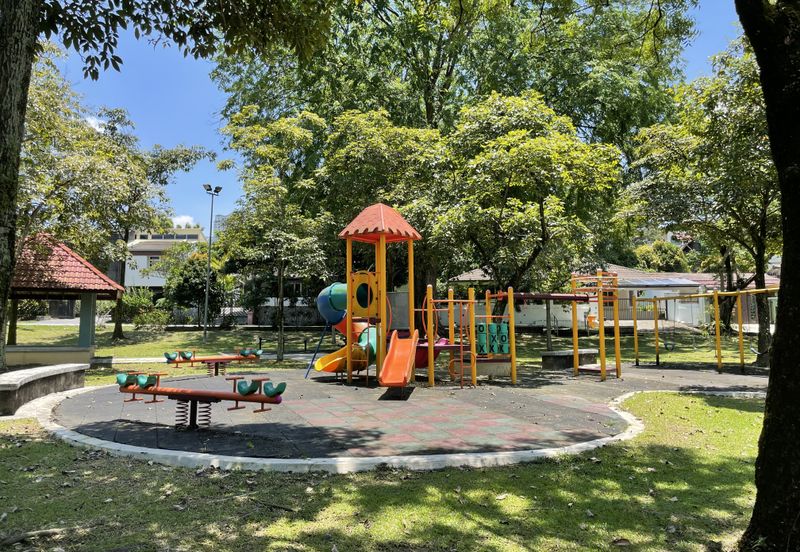 Bukit Gasing, Seksyen 5