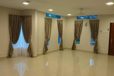 Jalan Lengkongan Jenjarom 