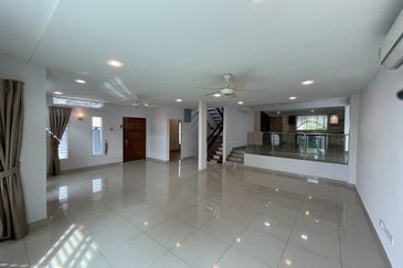 Jalan Lengkongan Jenjarom 