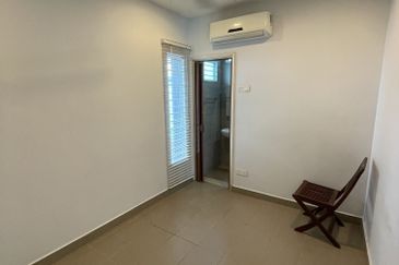 Jalan Lengkongan Jenjarom 