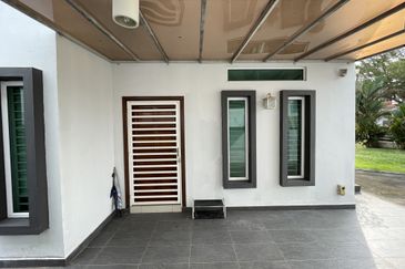 Jalan Lengkongan Jenjarom 