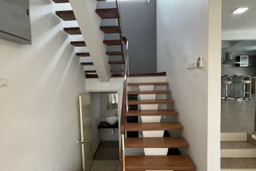 Jalan Lengkongan Jenjarom 