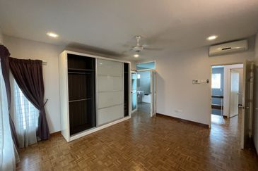 Jalan Lengkongan Jenjarom 