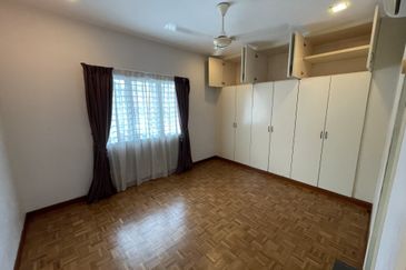 Jalan Lengkongan Jenjarom 