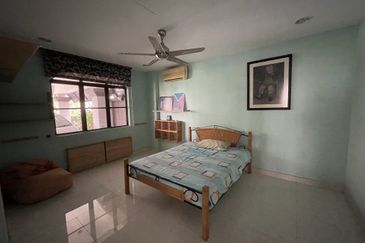 KGSAAS Golf Club, Seksyen 13