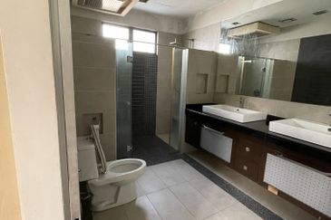 KGSAAS Golf Club, Seksyen 13