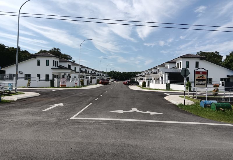 Pulau Indah ( Pulau Lumut )