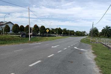 Pulau Indah ( Pulau Lumut )