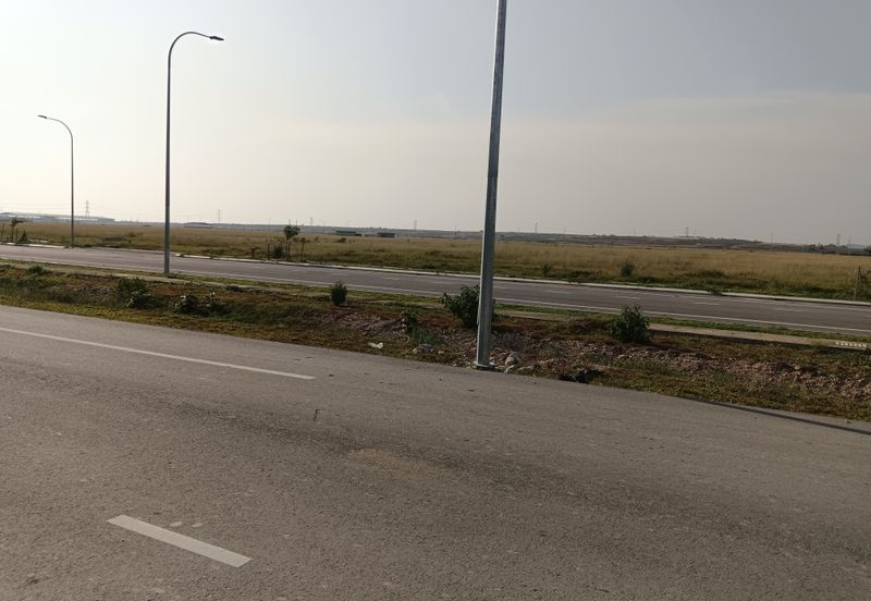 West Port, Pulau Indah