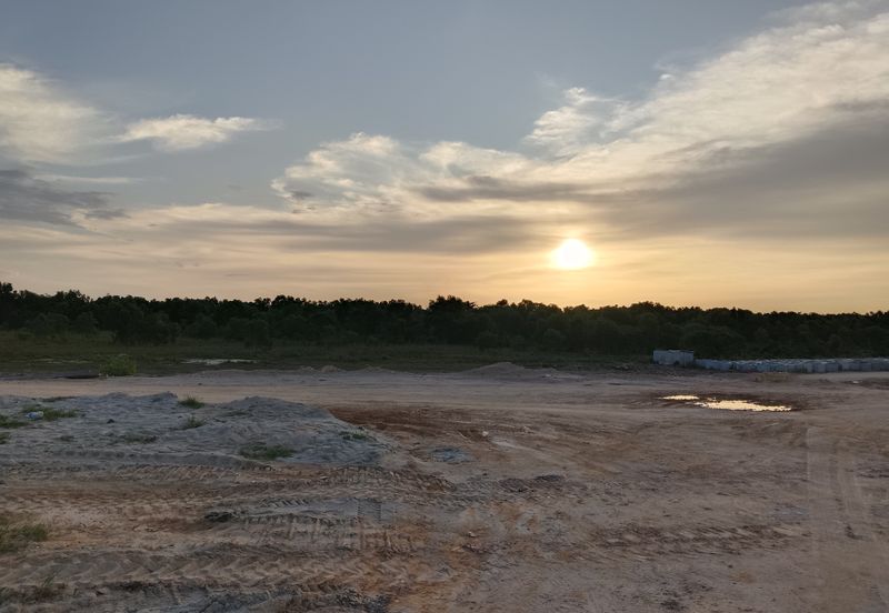 West Port, Pulau Indah