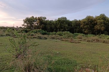 Pulau Indah ( Pulau Lumut )