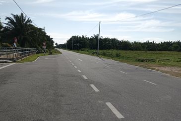 Pulau Indah ( Pulau Lumut )