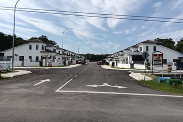 Pulau Indah ( Pulau Lumut )