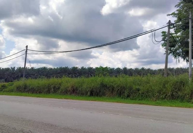 PUTRA JAYA/CYBER JAYA FREEHOLD & MAIN ROAD WITH DUAL FRONTAGE. FOR COMMERCIAL/RESIDENTIAL, HIGHRISE OR LANDED. GOOD ACCESS BY HIGHWAY & TRAIN.