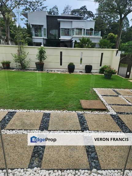 Beautiful bungalow in the Golf Course , Selangor, Tropicana