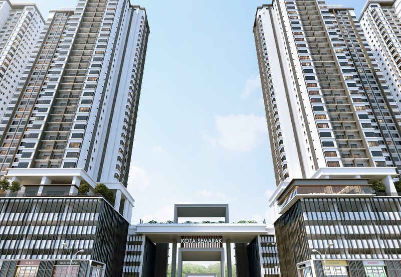 Padang Residences, Kota Semarak