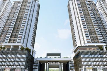 Padang Residences, Kota Semarak
