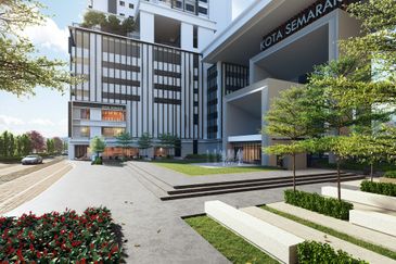 Padang Residences, Kota Semarak