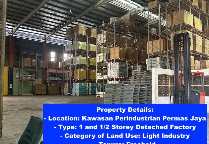 Permas Jaya, Detached Factory for Rent, High Ceiling, 200 Amps