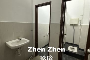 Kempas, Semi Detached Factory for Rent