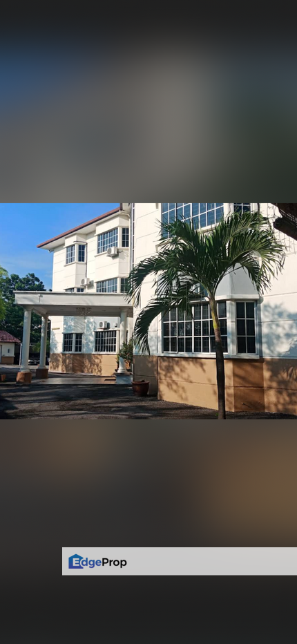 3 storey bungalow house in KL City, Kuala Lumpur, Ampang