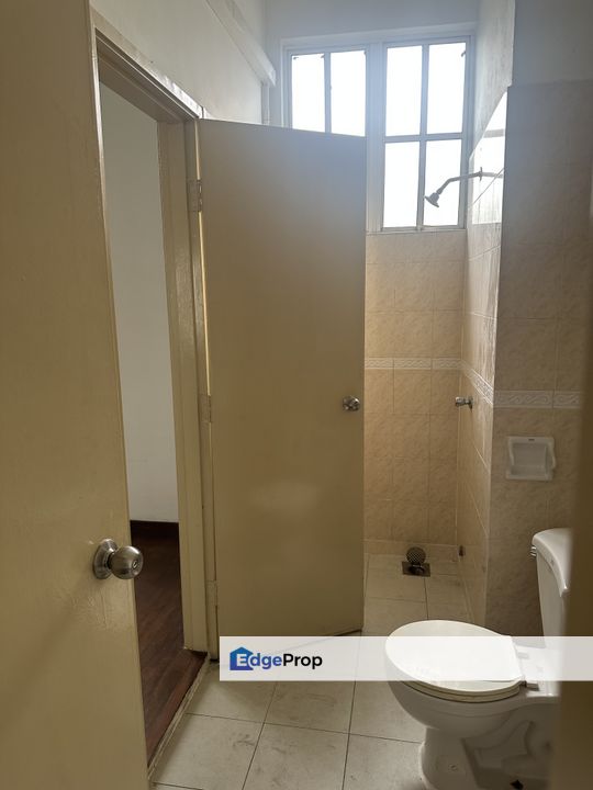 Villa Damansara  @ Kota Damansara For Sale  2 storey terrace house with security guarded  Nice environmentt and Convenient i, Selangor, Kota Damansara