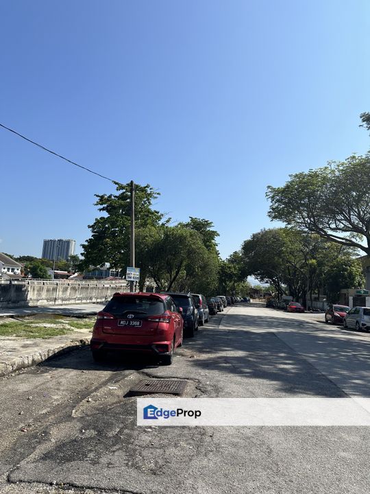 Detached factory for rent with ample carpark and nice area, Kuala Lumpur, Kepong