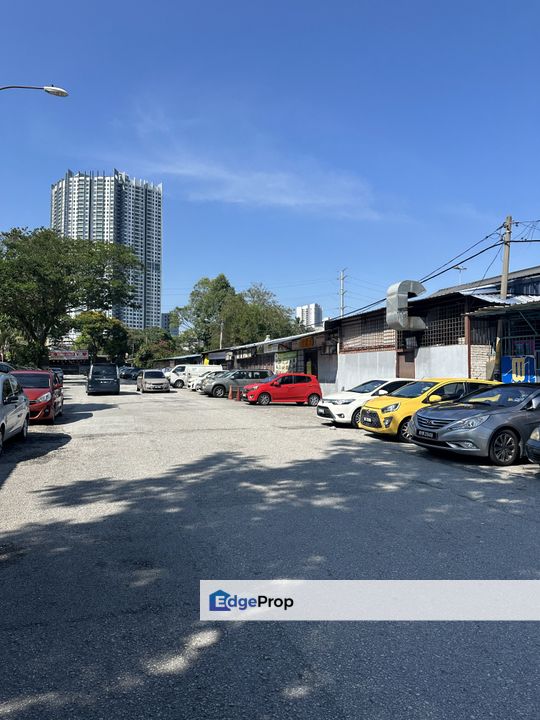 Detached factory for rent with ample carpark and nice area, Kuala Lumpur, Kepong