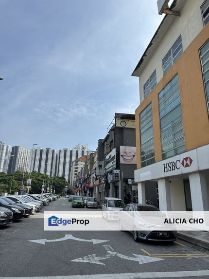 3 storey shop facing main road , Kuala Lumpur, Kepong