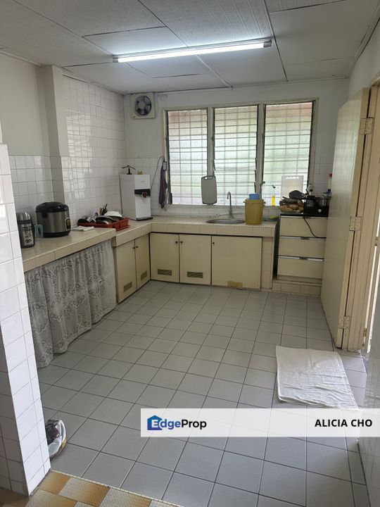 1 & 1/2 storey terrace house well kept and convenient , Kuala Lumpur, Kepong